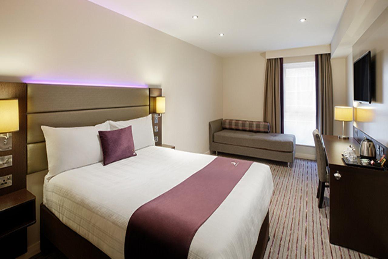 Premier Inn 邓弗里斯 外观 照片