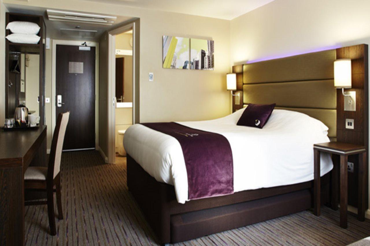 Premier Inn 邓弗里斯 外观 照片