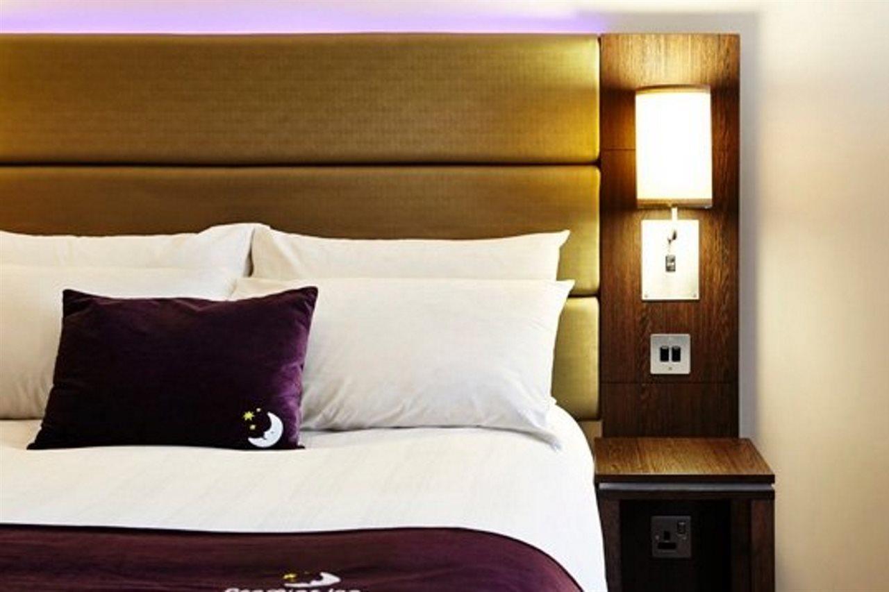 Premier Inn 邓弗里斯 外观 照片