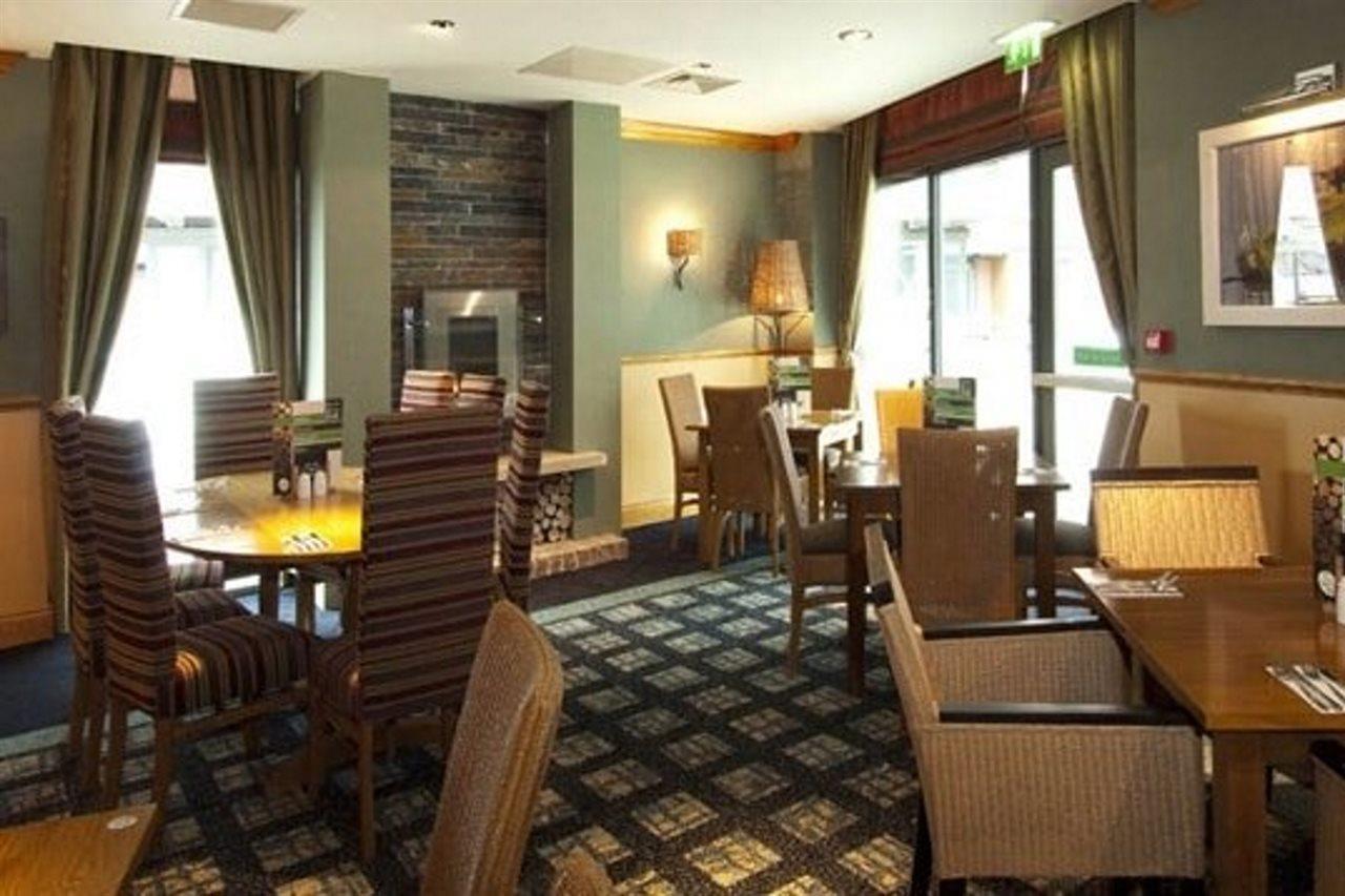 Premier Inn 邓弗里斯 外观 照片