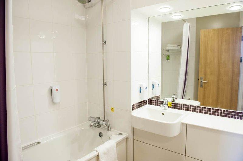 Premier Inn 邓弗里斯 外观 照片